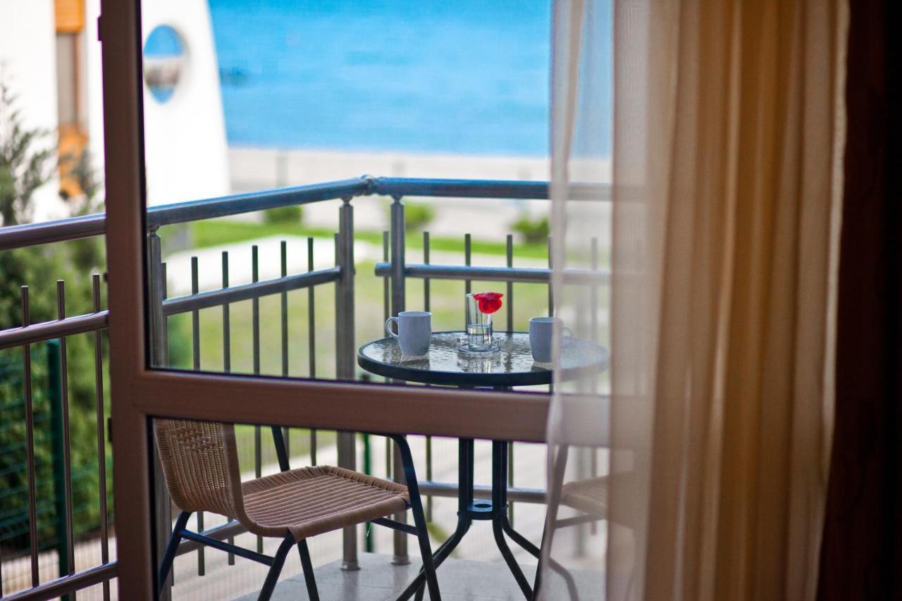Vilmar Aparthotel Pomorie Esterno foto