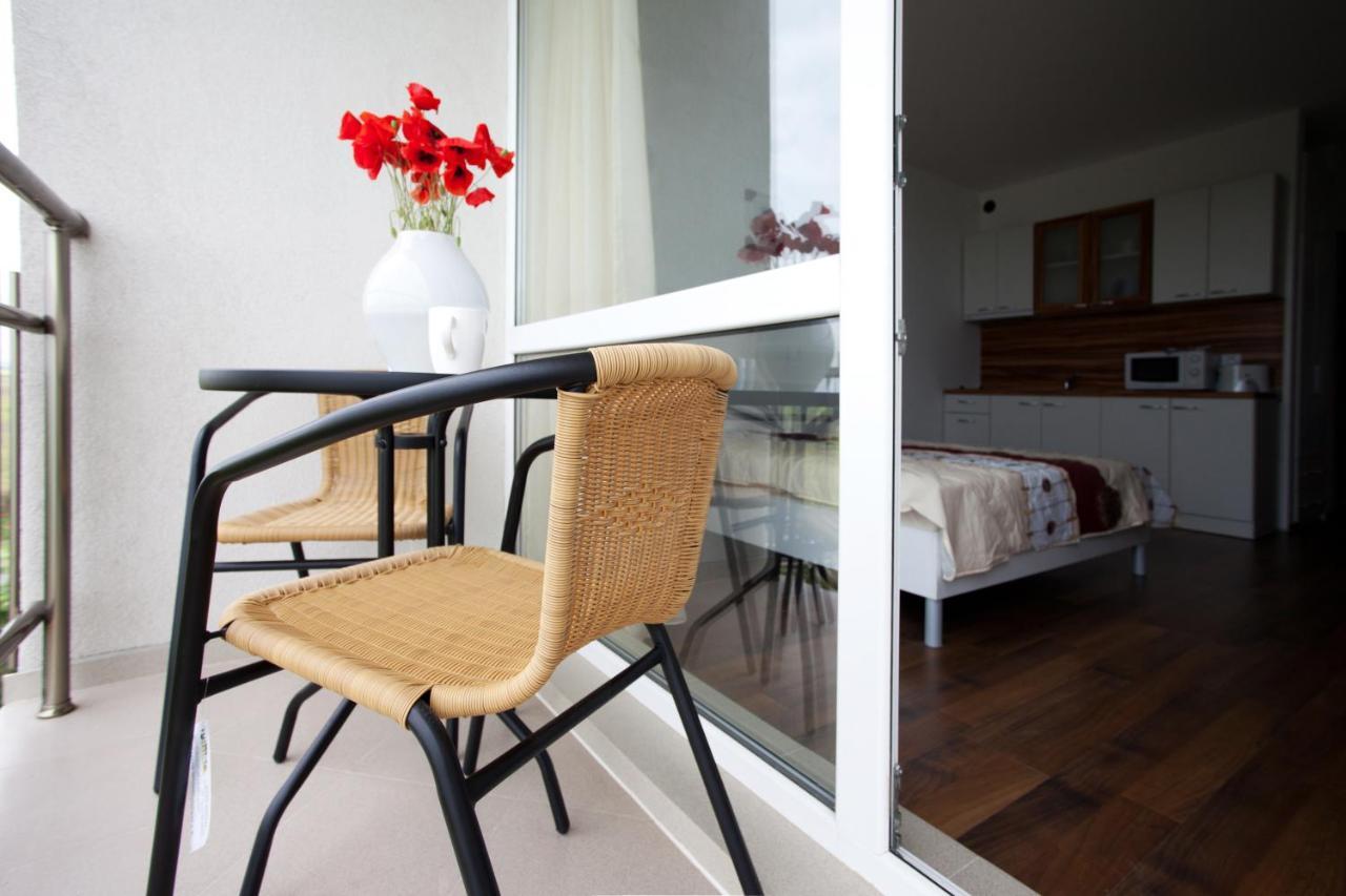 Vilmar Aparthotel Pomorie Esterno foto