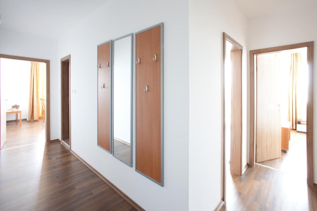 Vilmar Aparthotel Pomorie Esterno foto