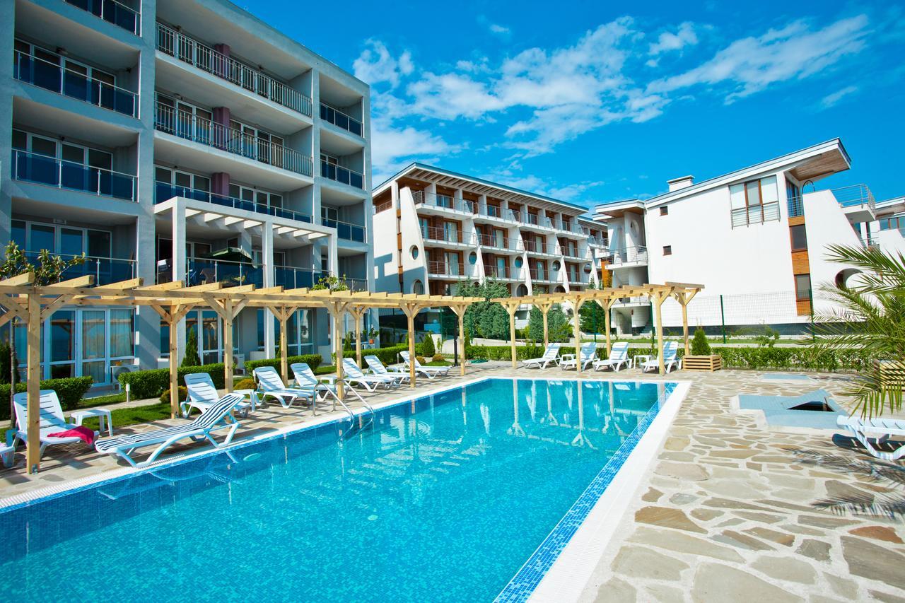 Vilmar Aparthotel Pomorie Esterno foto