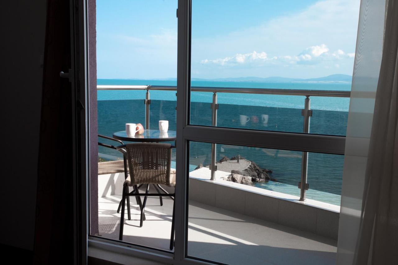 Vilmar Aparthotel Pomorie Esterno foto