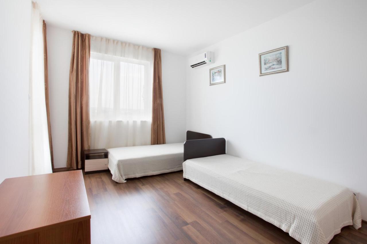 Vilmar Aparthotel Pomorie Esterno foto
