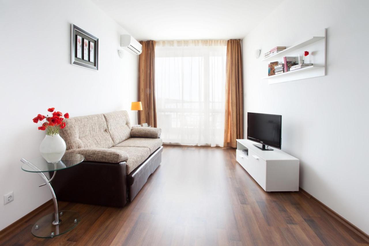 Vilmar Aparthotel Pomorie Esterno foto