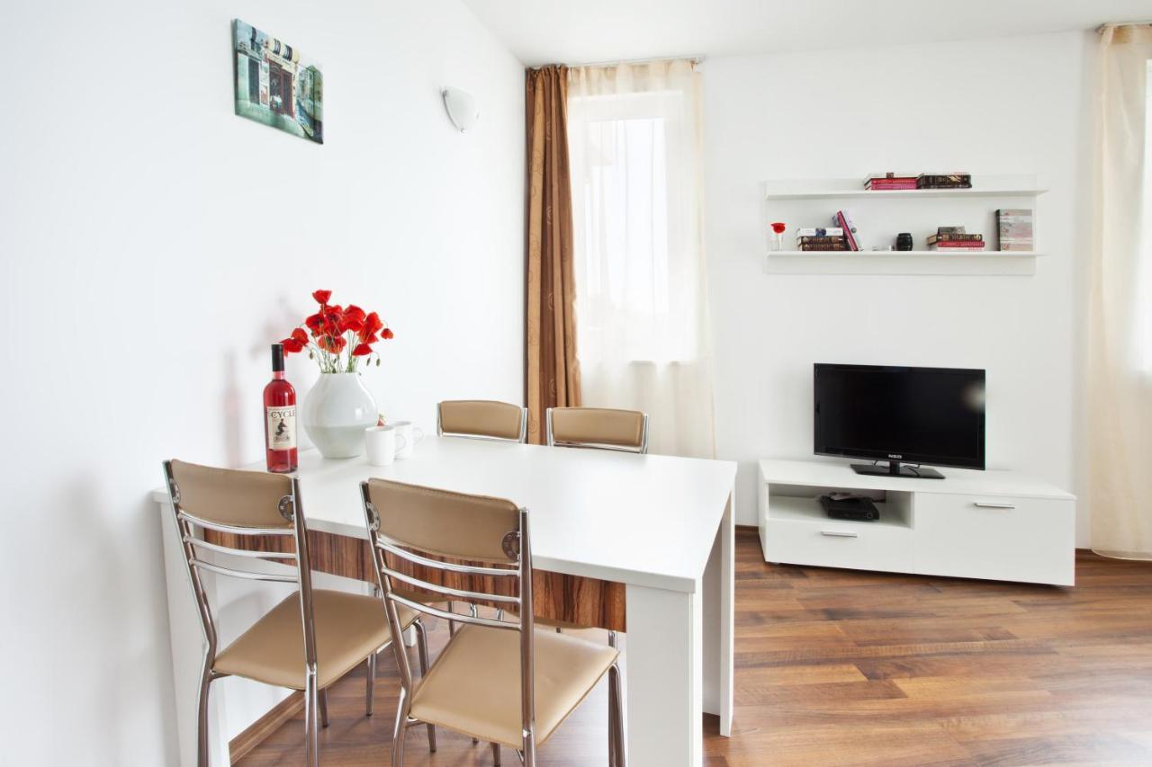 Vilmar Aparthotel Pomorie Esterno foto